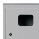Дверца вводно-учетного отсека имеет застекленные окна для снятия показаний счетчика.
