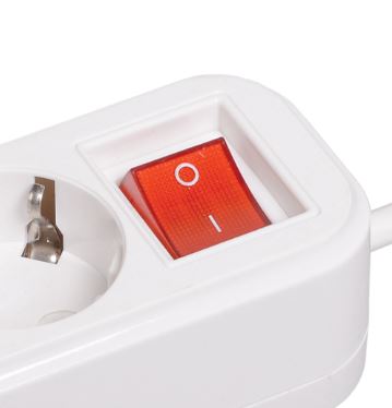 Наличие выключателя позволяет отключать электроприборы, не вынимая вилки из штепсельной розетки.